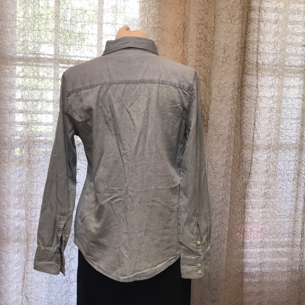Chambray Button-Down Top - Picture 3 of 4